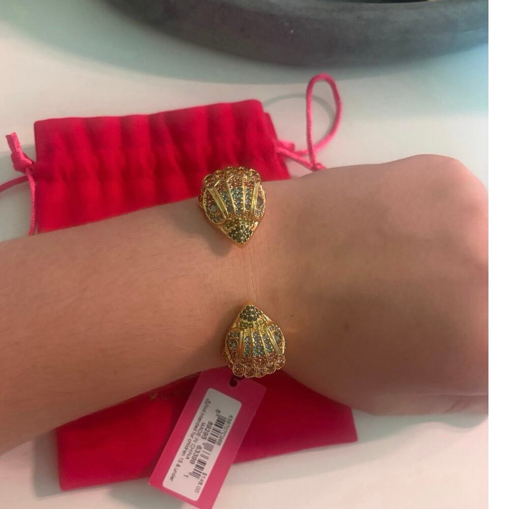 NWT Kurt Geiger double crystal eagle head gold bangle bracelet - Picture 3 of 5